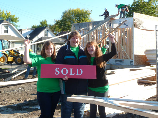 Habitat Niagara raises another house