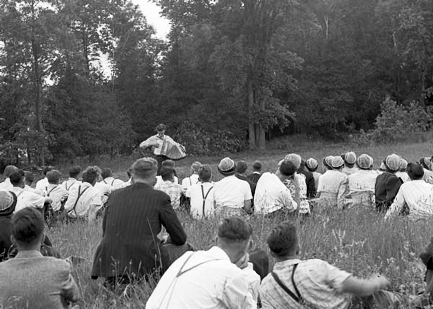 Chesley Lake accordion