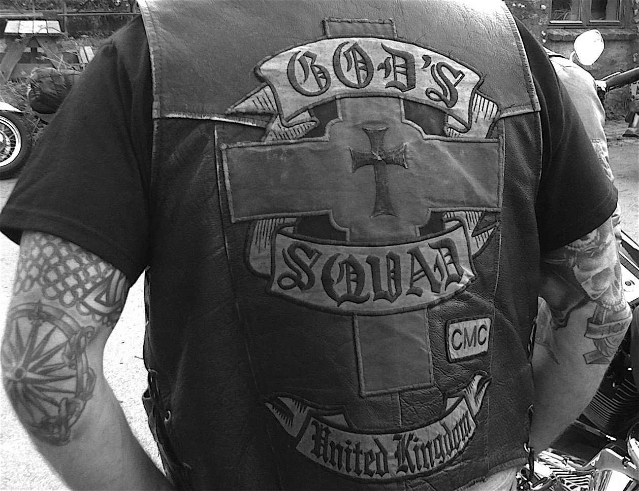 Biker club Christians de-escalate conflict