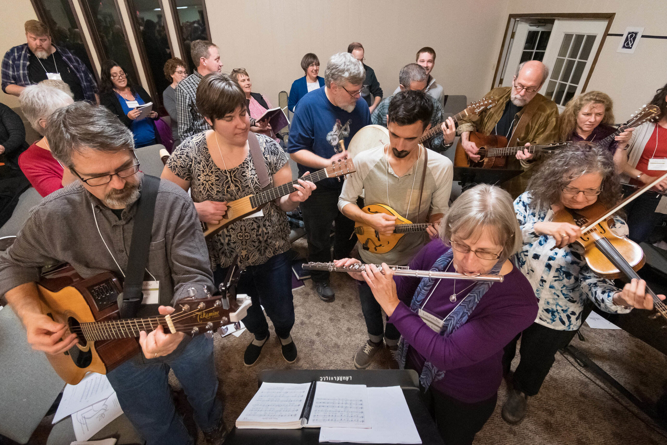 Music leaders sing hymnal preview