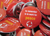 21-04-mcc-peace-buttons